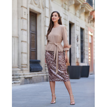 CONJUNTO FALDA sin plumas